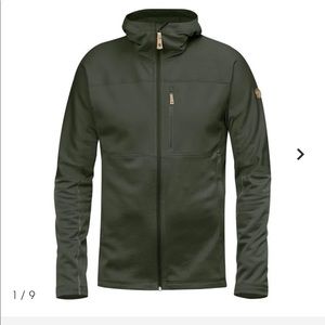 Fjallraven Brand Abisko Trail Fleece, Green Color, size Large, great condition